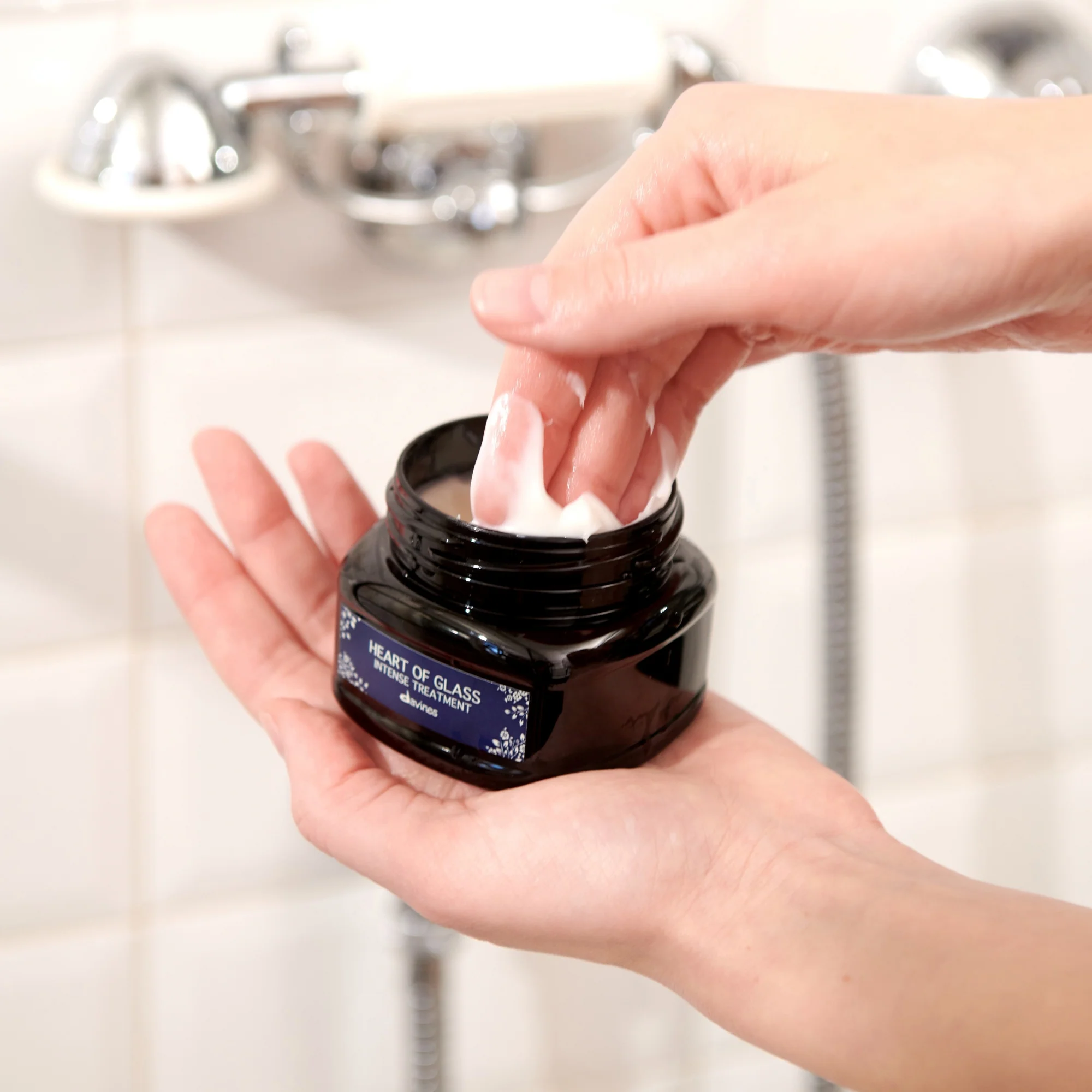 Davines Heart of Glass Intense Treatment 150ml - Image 2
