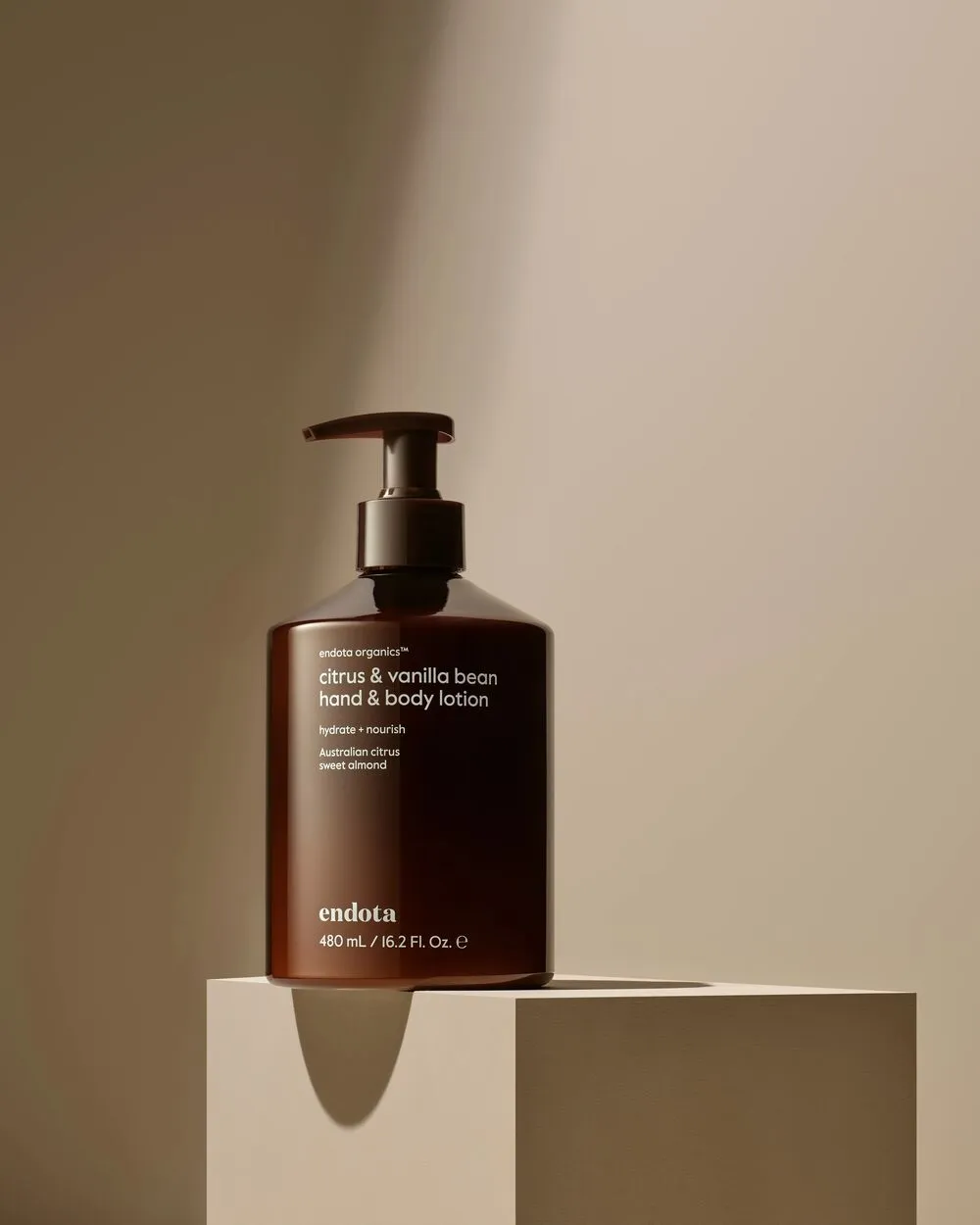 endota Citrus & Vanilla Bean Hand & Body Lotion 480ml - Image 3