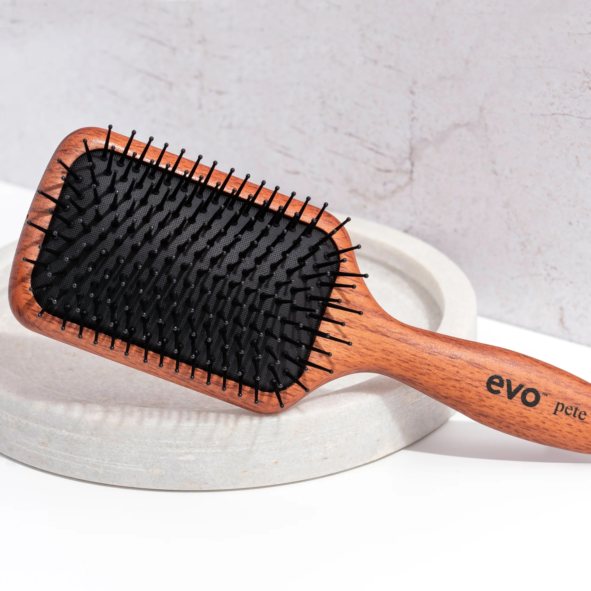 evo Pete Ionic Paddle Brush - Image 2