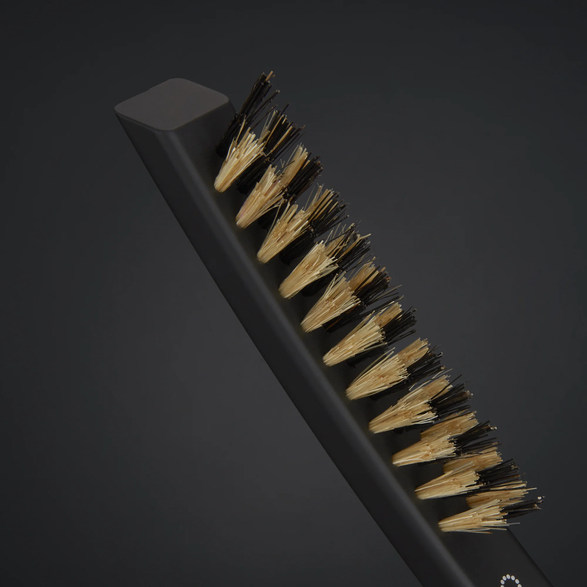 ghd Narrow Dressing Brush - Image 2